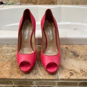 Oscar De La Renta pink peep toe pumps